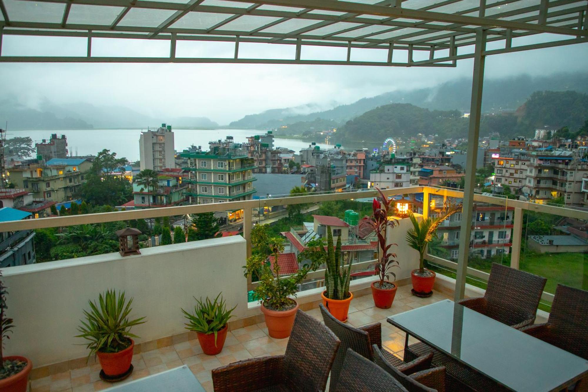 Chautari Boutique Hotel Pokhara Exterior photo